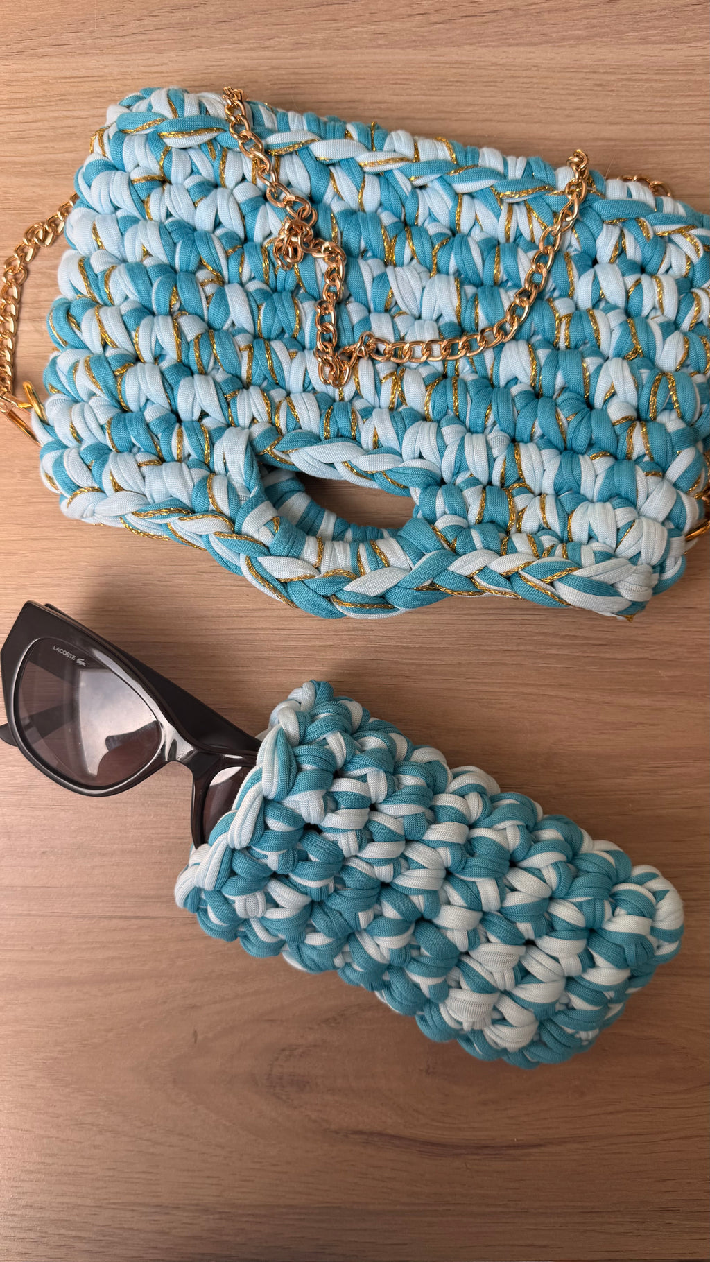 Sac Capri personnalisable et son étui à lunettes assorti