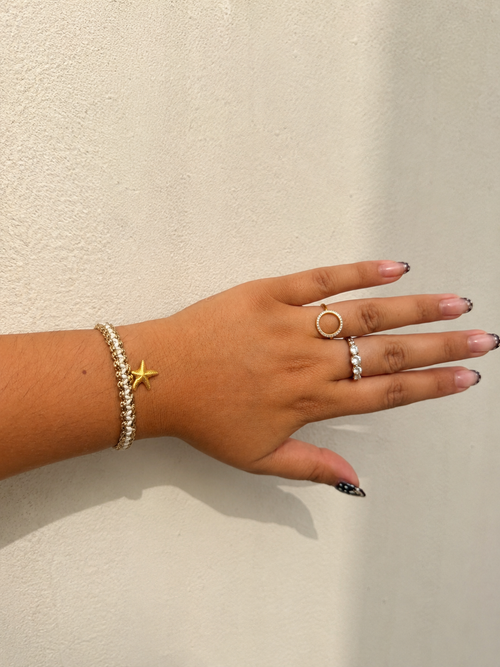 Bracelet en Fils – Perles & Charmes Dorés
