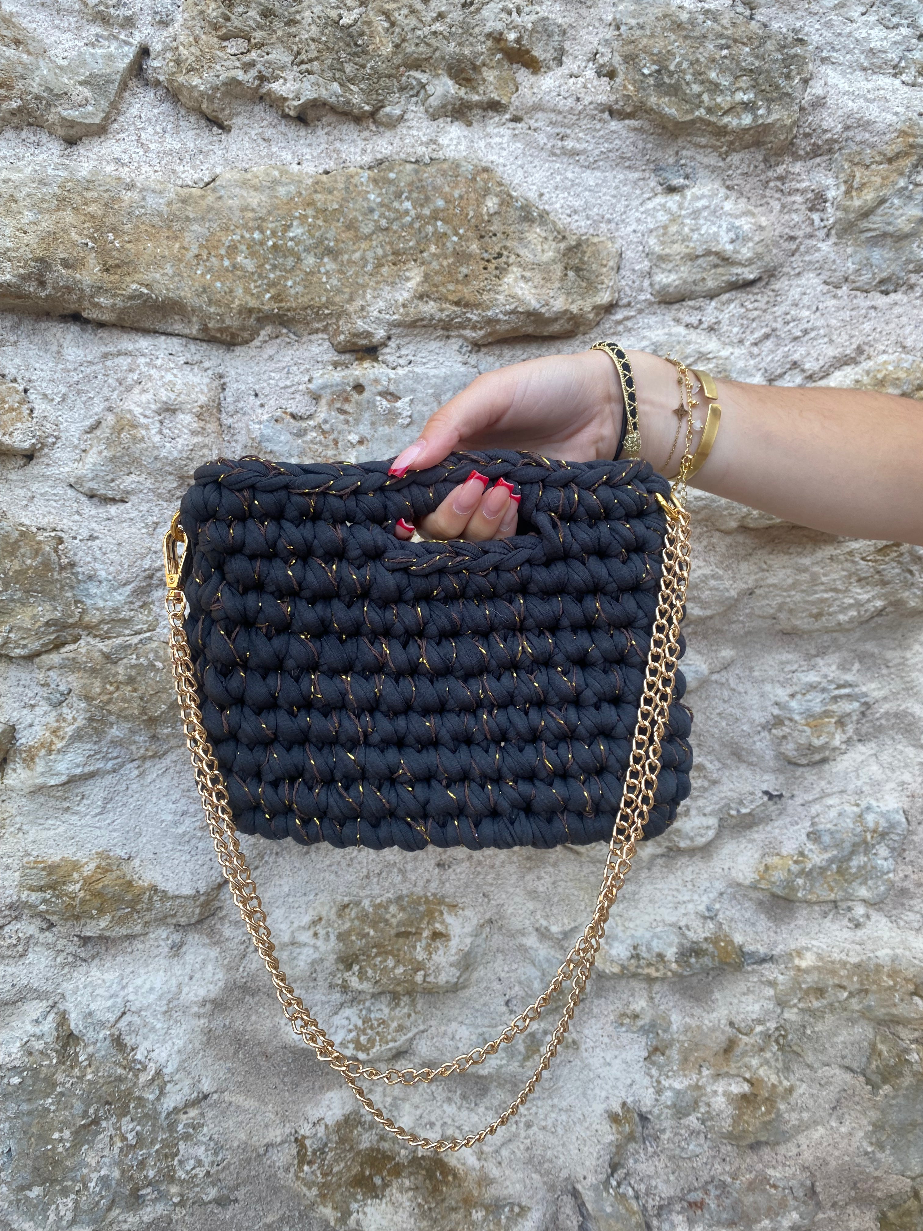 Image 8 sur 9 :

> `Sac Capri crochet fermeture bouton magnétique – Douces Mailles by MN`